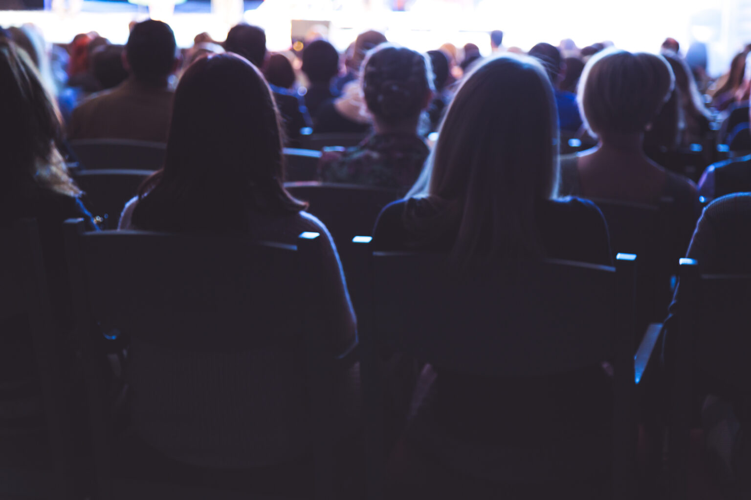 Effective Visual Aids: Creating Impactful Technology-Based Presentation Materials
