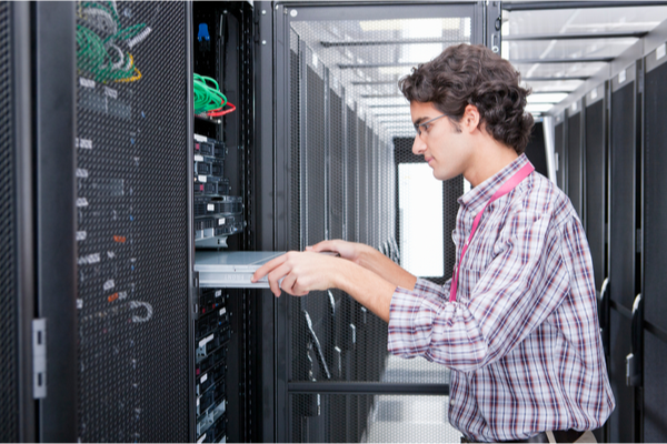 Understanding Dedicated Servers in Gaming: Performance, Control, and Setup