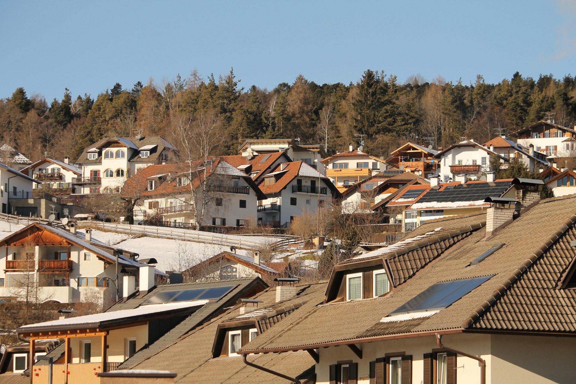 Transforming Sustainable Housing: The Strategic Role of Renewable Energy in Modern Home Projects