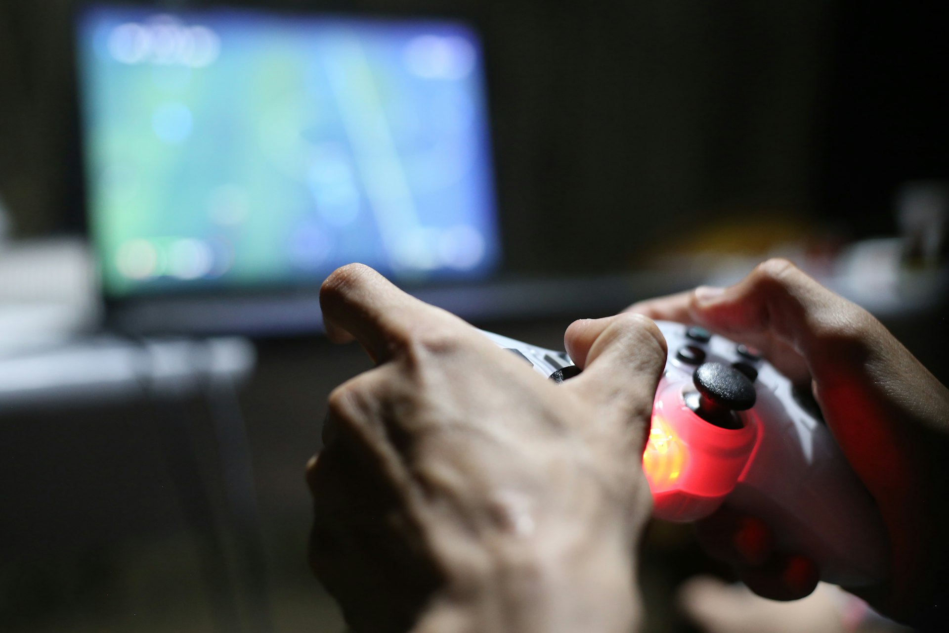 Persistent Virtual Worlds: Transforming Gaming into Living Digital Universes